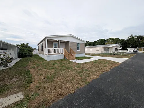 603 63rd Ave W Photo 1