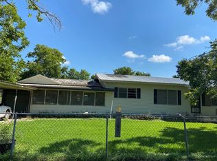 326 Taylor St, New Ulm, TX 78950