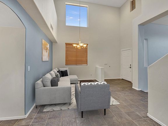 SITTING AREA OR DINING