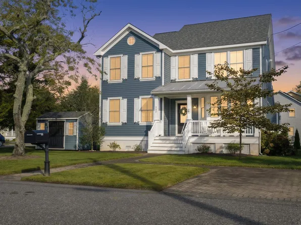 207 Columbia Ave W, Cape May, NJ 08204