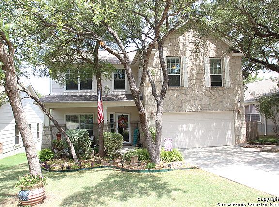 2nd image of 415 Willow Grove Dr