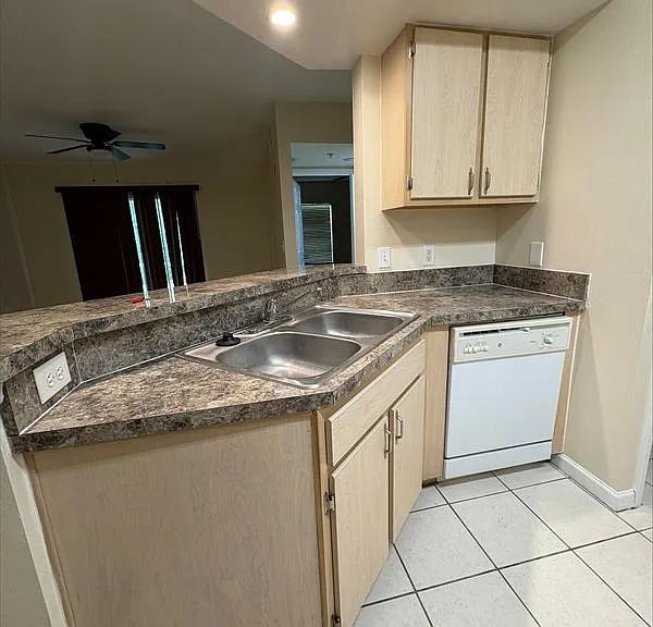 738 Crest Pines Dr #716 — Photo 7