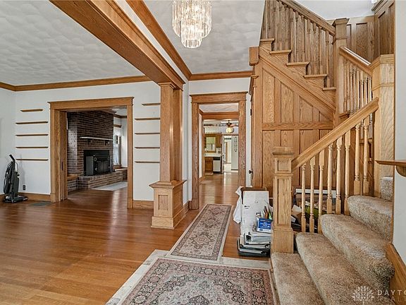 3rd image of 106 W Hill St
