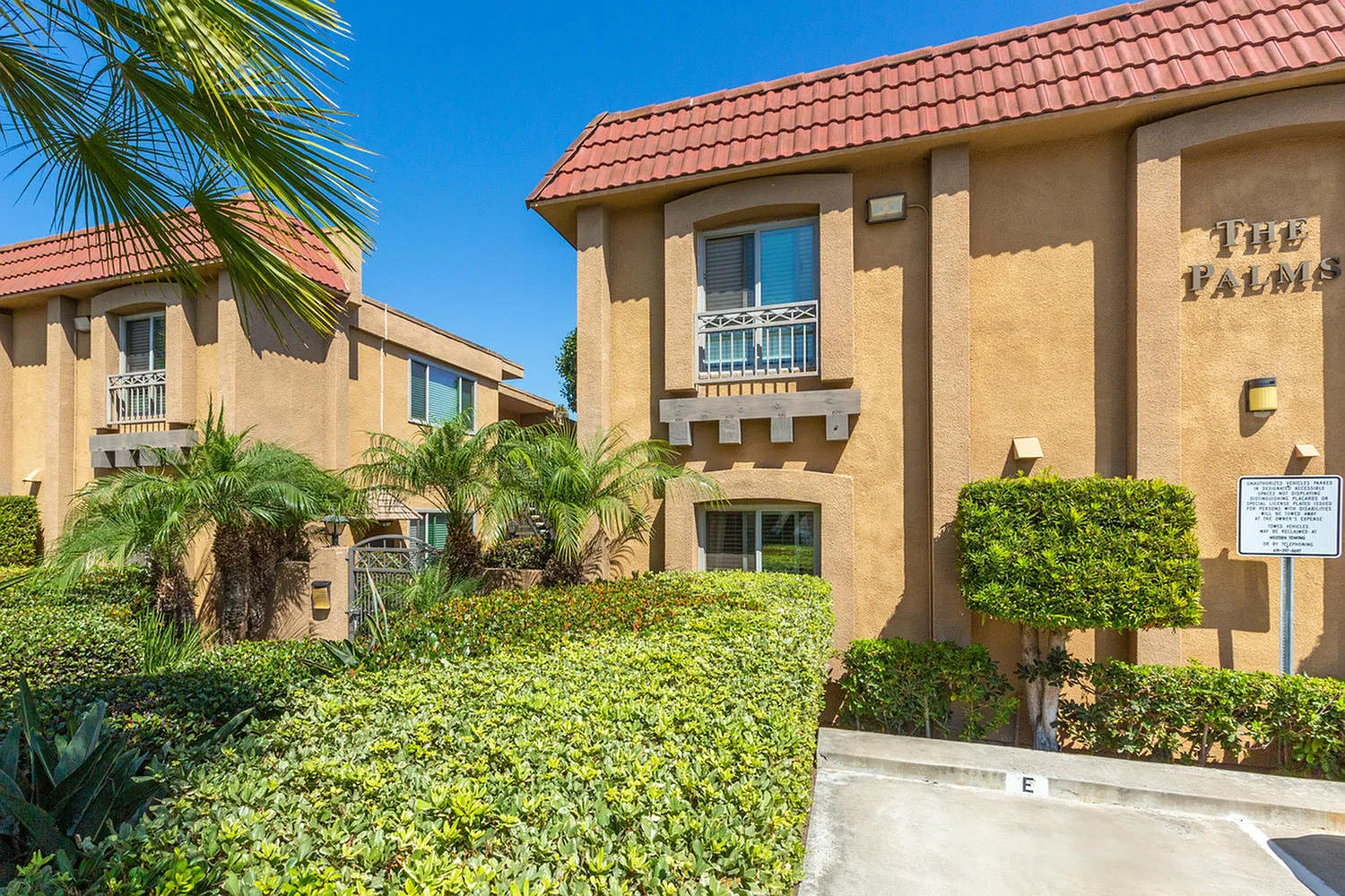 Elan The Palms — Photo 1