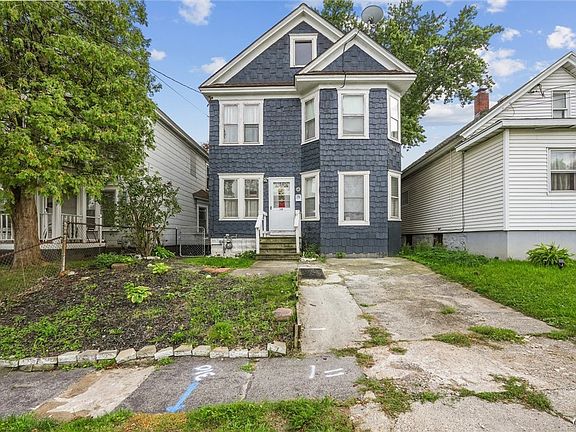 3rd image of 310 Boyden St