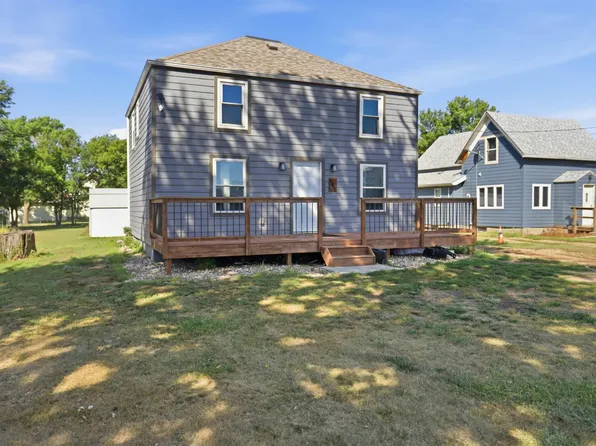 641 N Railway Ave, Canistota, SD 57012