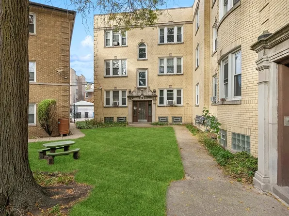 4450 W Gunnison St APT 3C, Chicago, IL 60630