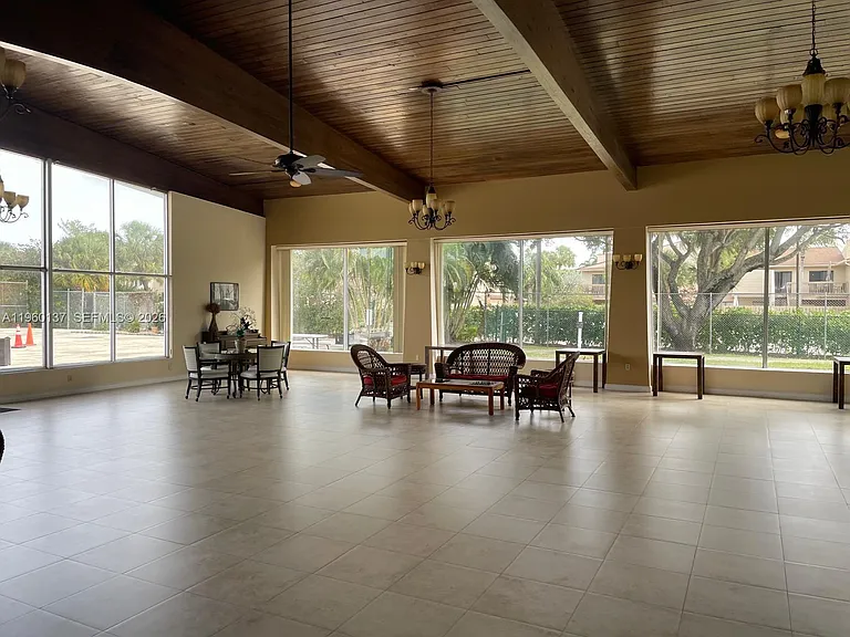 470 Executive Center Dr #1C — Photo 13