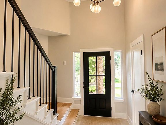 3rd image of 12350 Pebble View Dr