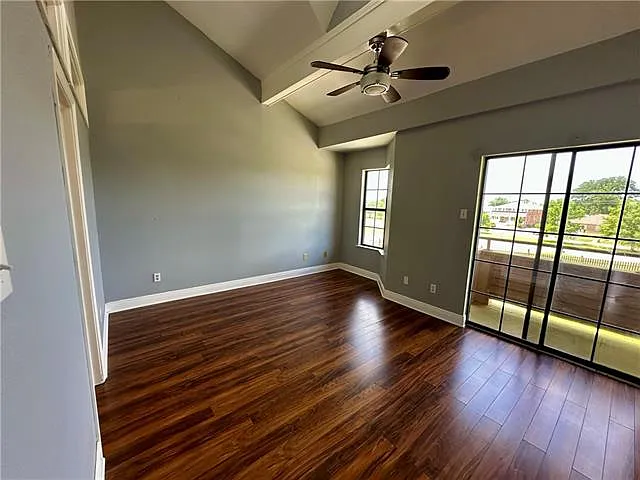 13 Lake Breeze Dr — Photo 19