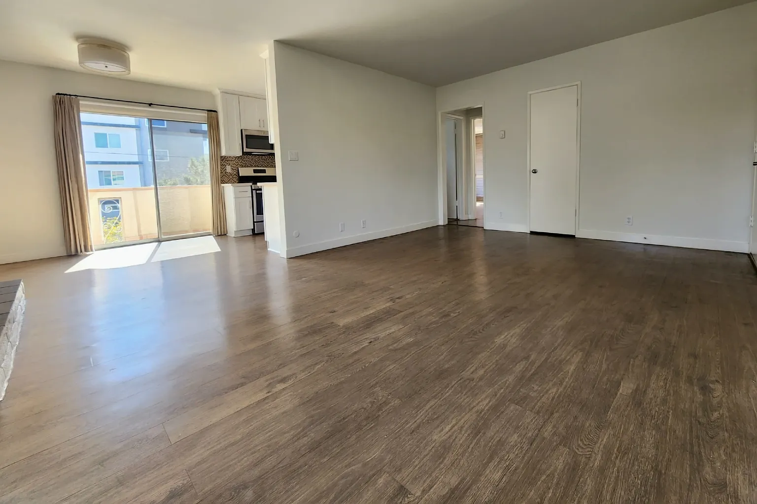 1 bed, 1.0 bath, $2,550 — Photo 3