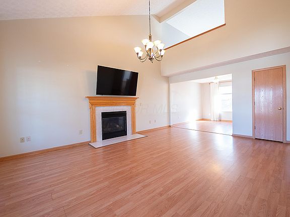 3rd image of 1899 Sunny Creek Ct