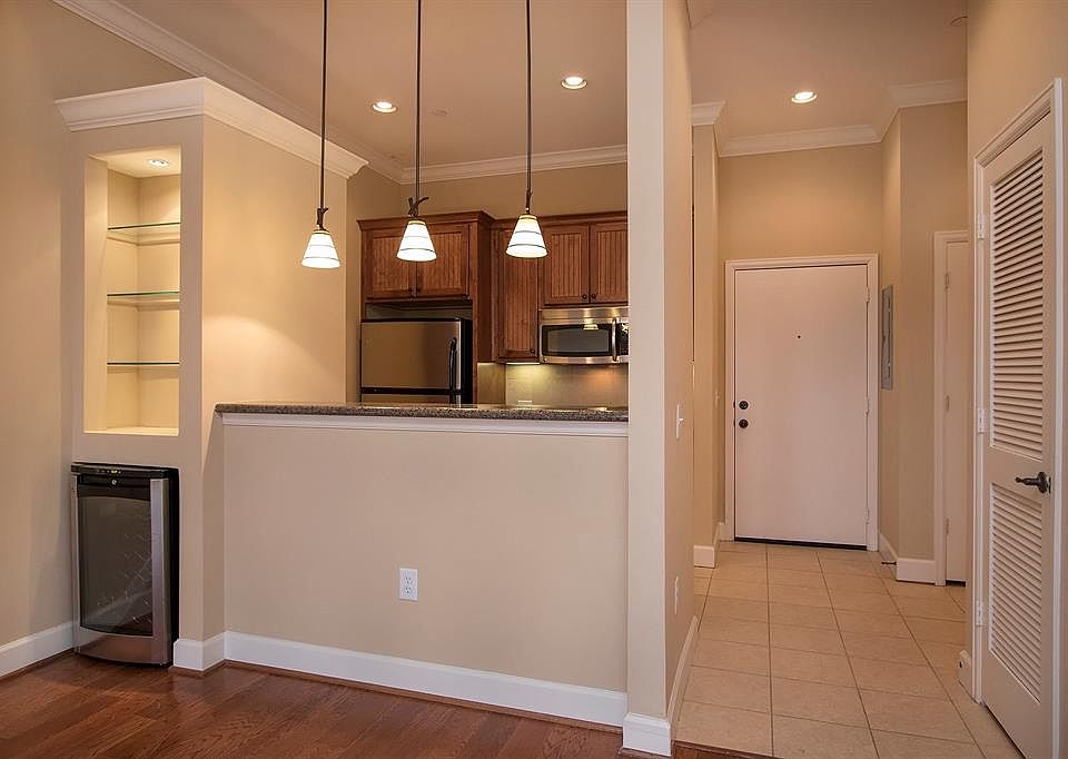 1st image of 2203 Dorrington St APT 401