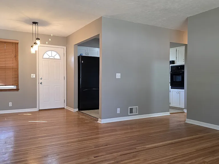 7605 Ontario St — Photo 3