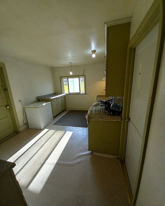 404 Stockwell St, Pukwana, SD 57370 Zillow