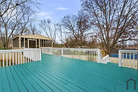 203 N Plymouth Rd NW — Photo 15