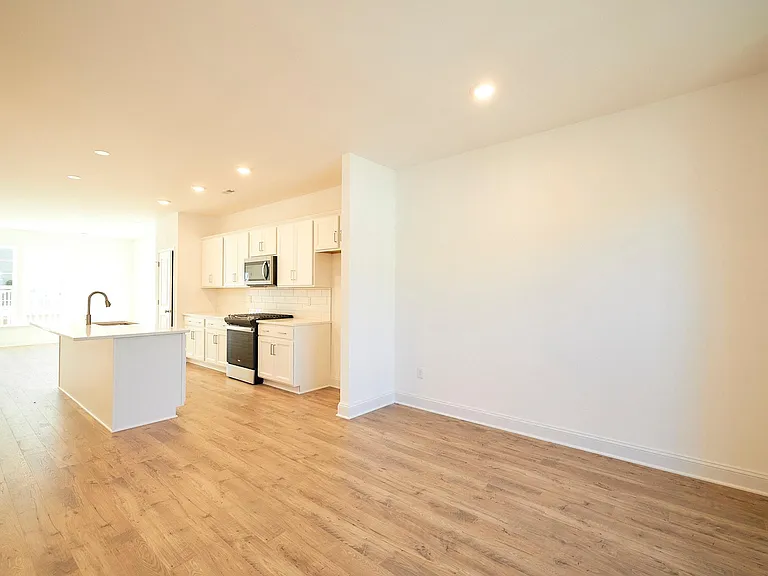 13868 Randolph Pond Ln — Photo 34