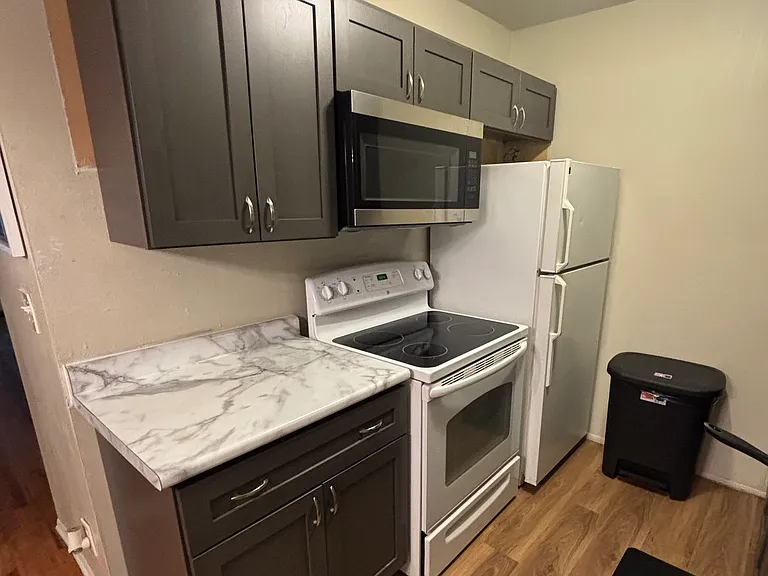 26740 Joy Rd #D6 — Photo 10