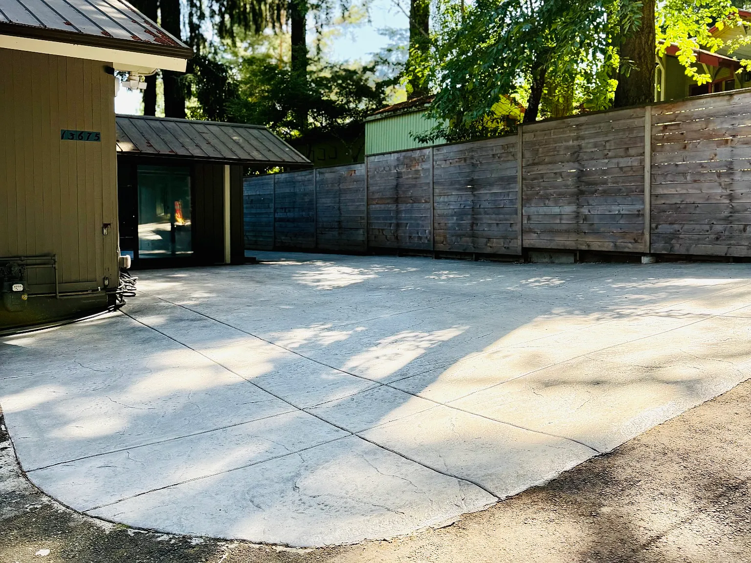 3 bed, 2000 sqft, $3,350 — Photo 2