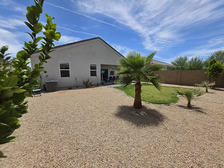 5082 E Diatomite Dr — Photo 3