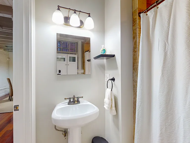 13 Union St #4 — Photo 8