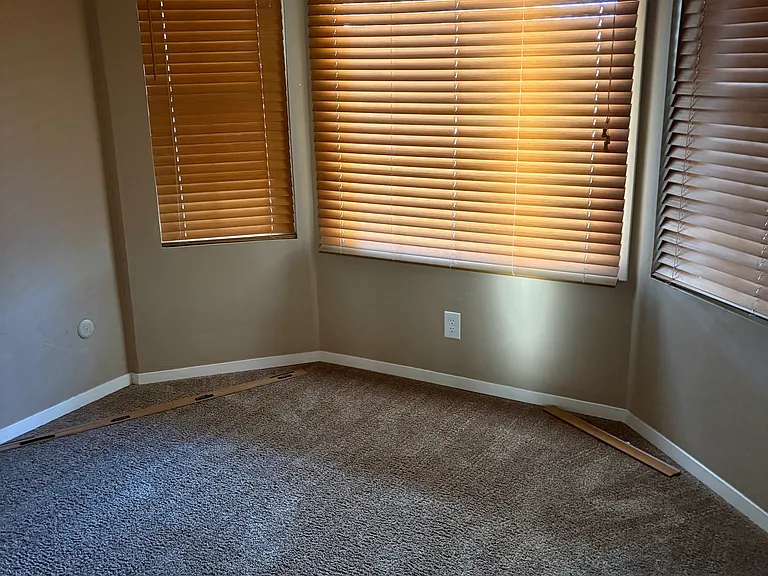 5100 Sleepy Hollow Dr — Photo 15