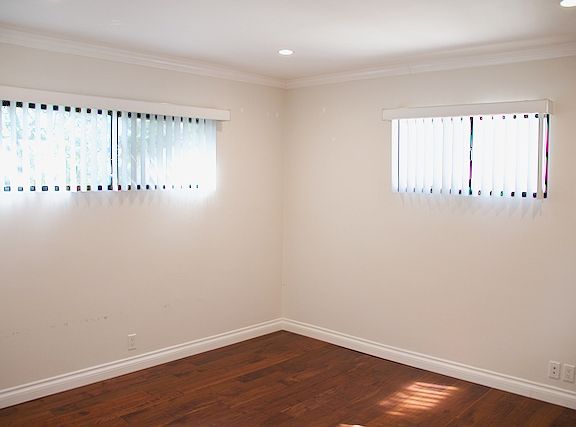 5th image of 947 6th St APT E