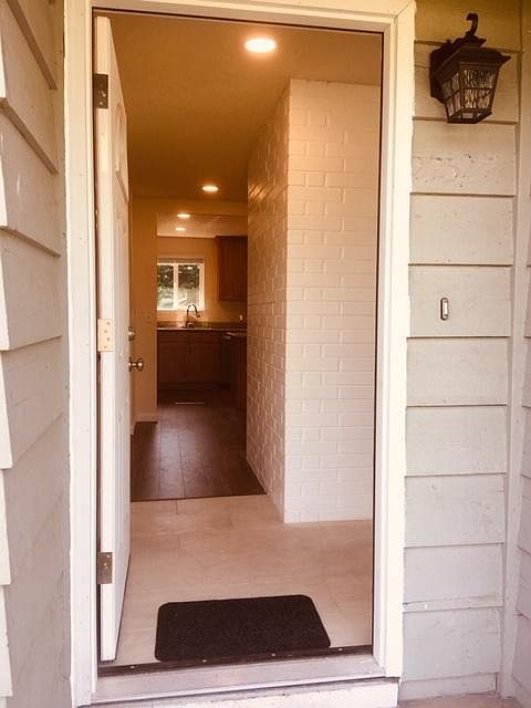 1st image of 22522 40th Ave E