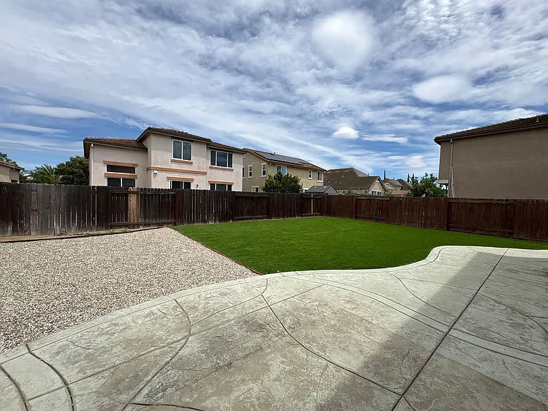 108 Matisse Dr — Photo 23