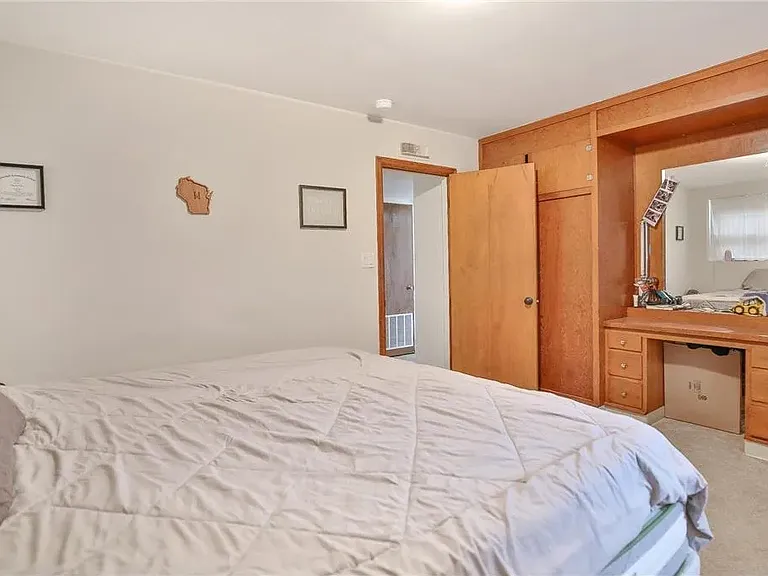 511 13th Ave SW #1 — Photo 11