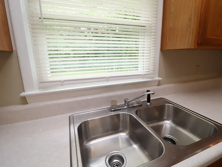 829 Carlisle St — Photo 12