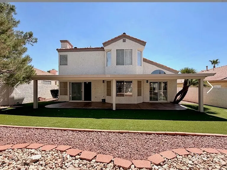 3317 Royal Glen Ct — Photo 2
