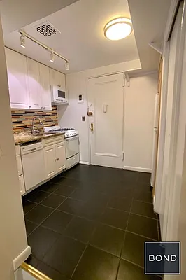 Rented by Bond New York | media 11