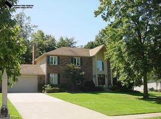 6292 Coldstream Dr, Cleveland, OH 44143