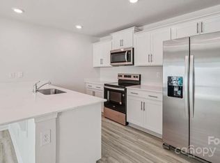 2957 Penninger Cir, Charlotte, NC 28262