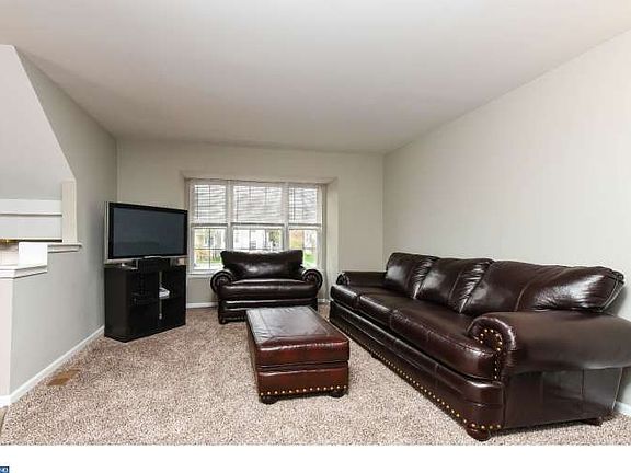 4th image of 42 Auckland Dr