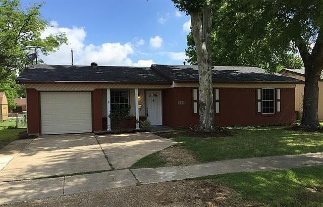 1st image of 827 Sierra Dr