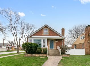 2233 S 14th Ave, Riverside, IL 60546