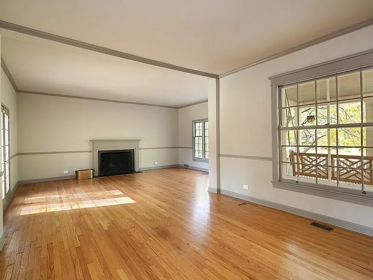 1100 Crescent Ln — Photo 9