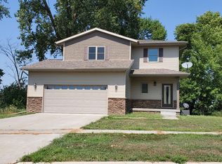 3022 Soldier Ridge Dr, Fort Dodge, IA 50501