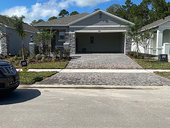 3rd image of 254 Caryota Ct