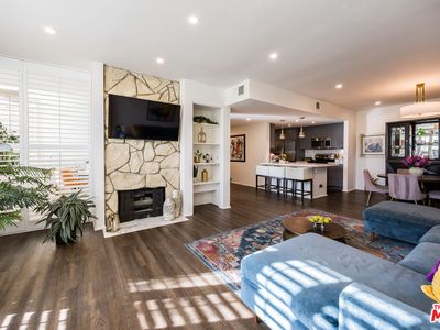 17711 Margate St APT 211, Encino, CA, 91316