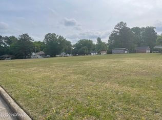 1190 W Thomas St, Rocky Mount, NC 27804