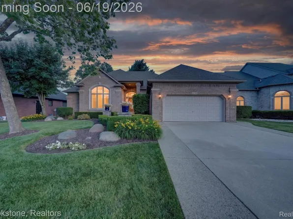 47749 Dennis Baert Dr, Macomb, MI 48044