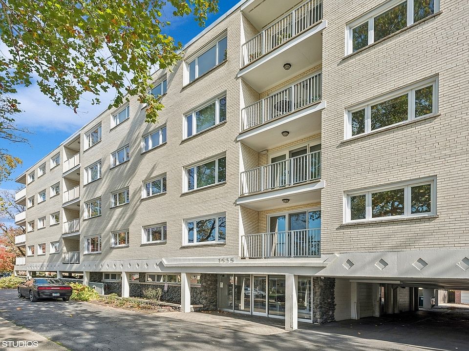 2nd image of 1535 Forest Ave APT 404