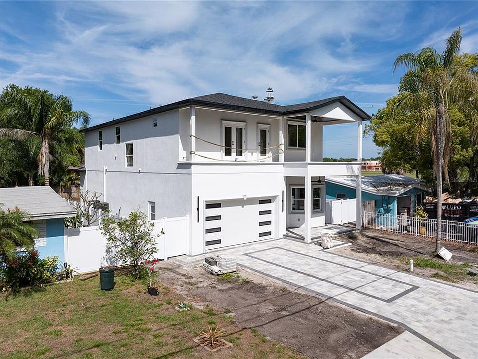 1st image of 685 1ST AVENUE N