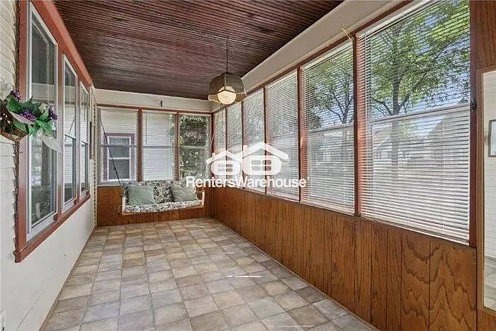Building Photo - 945 Sherburne Ave