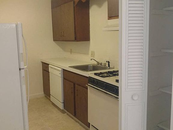 4th image of 11 Allen St #309