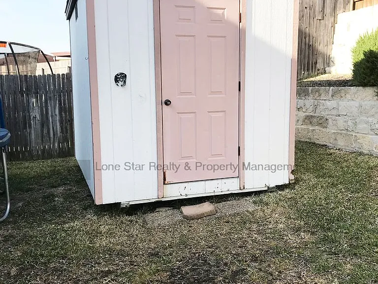 217 Tepee Dr — Photo 10