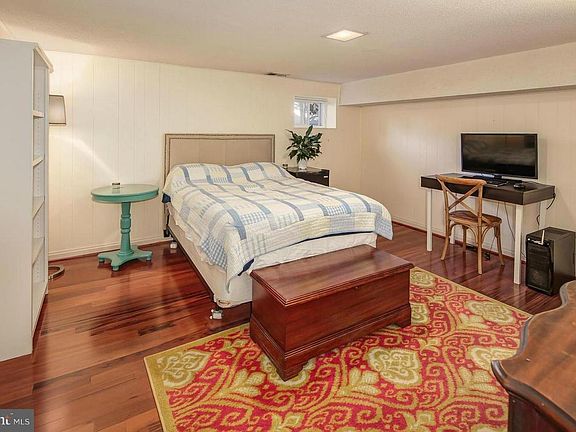 3rd image of 3006 S Columbus St APT A1